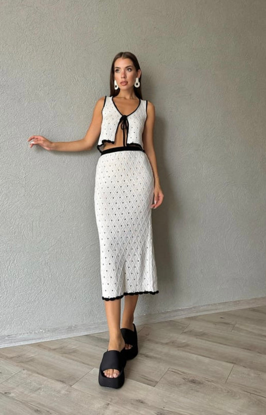 ELEGANT IVY SET EMBROIDERED COTTON TOP AND SKIRT