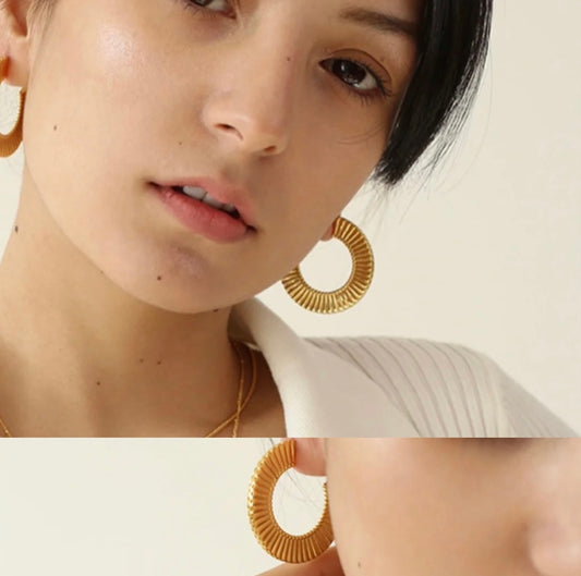 BOHO RIDGED HOOP EARRINGS